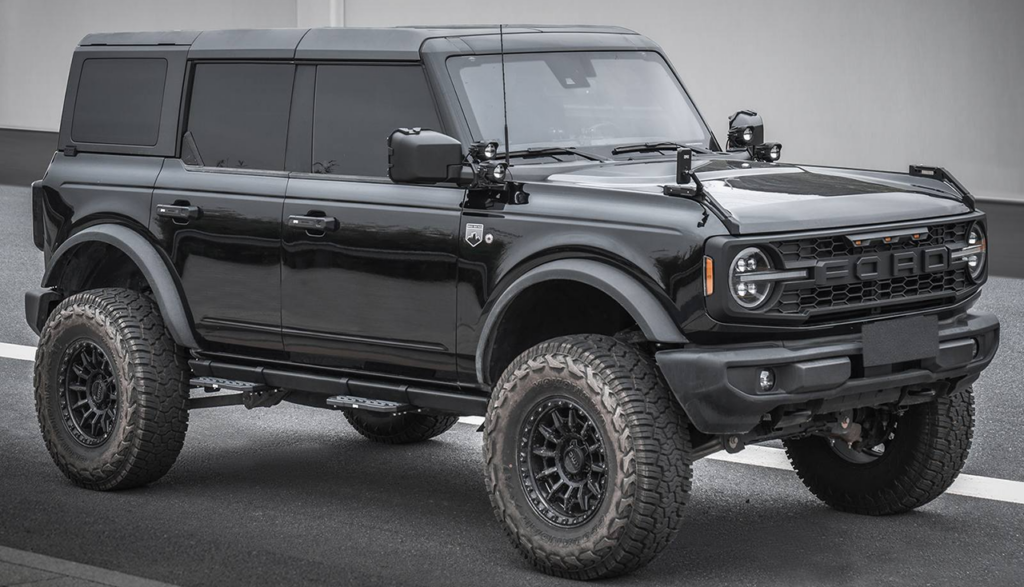 ford bronco hardtop removal and storage in Highlands ranch