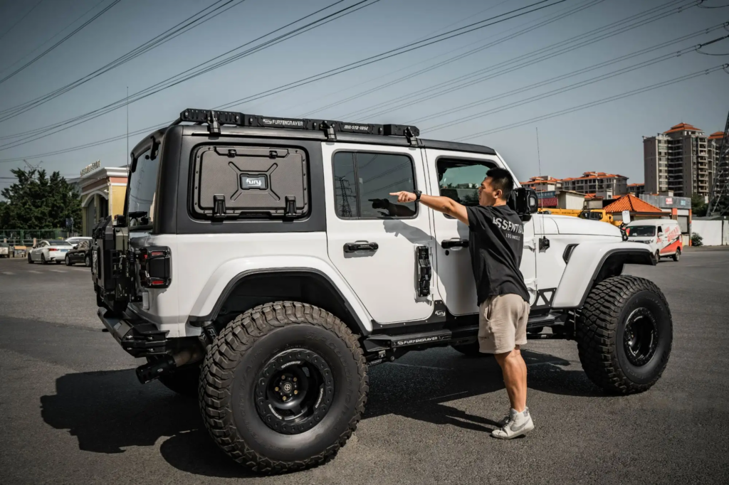 hardtop removal and storage in denver for Jeeps and bronco